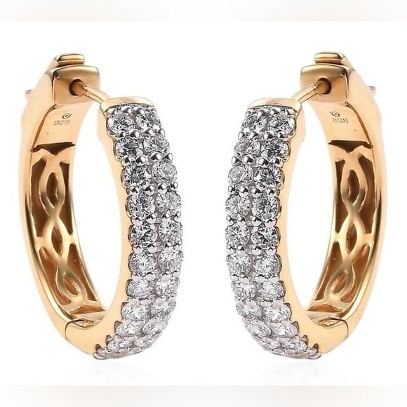 1.5 Carat Diamond Hoop Earrings with Pavé Setting - Picture 2 of 4